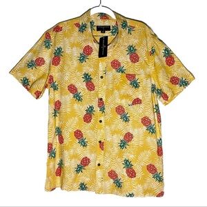 Margaritaville Pineapple Hawaiian Shirt Men’s Small NWT Yellow Button Up